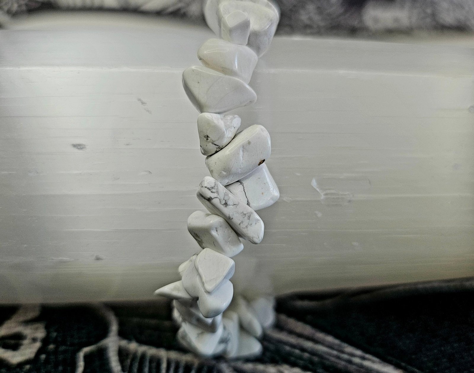 Howlite Chip Bracelet - Image 7