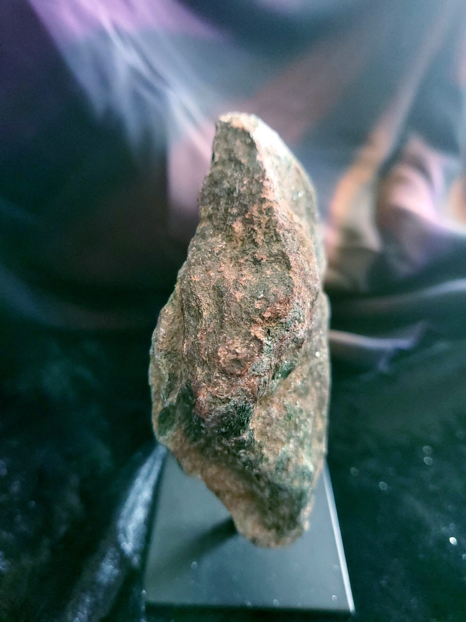 Fuchsite Rough on stand - Image 4